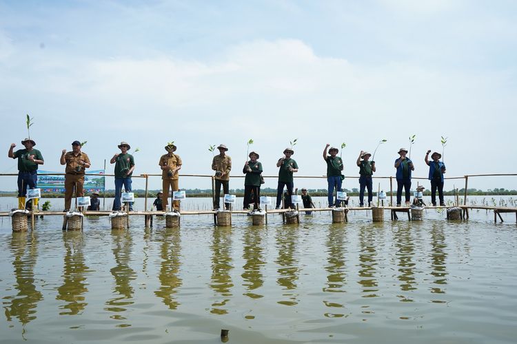 PT Adhi Karya (Persero) Tbk (ADHI) menggelar rangkaian acara bertajuk ADHI Green dengan tagline ?Hijaukan Alamku, Selamatkan Bumiku? di Karawang, Jawa Barat, Selasa (18/2/2025).
