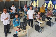 Tingkatkan Mutu Pendidikan di Wilayah Operasional KNC, YITK Serahkan Bantuan 34 PC untuk 2 SMA di Kecamatan Busang