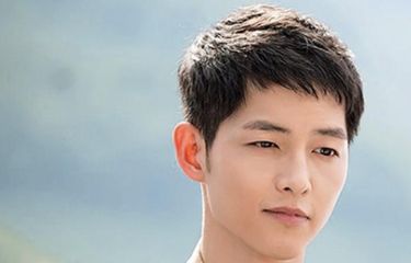 Sinopsis Descendants of the Sun Episode 15, Yoo Si Jin Tertembak