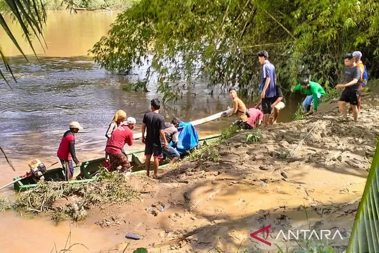 Kronologi Longsor Tambang Emas Ilegal di Sijunjung yang Tewaskan 9 Orang
