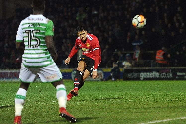 Alexis Sanchez melakoni debut bersama Manchester United pada babak keempat Piala FA melawan Yeovil Town, Jumat (26/1/2018).