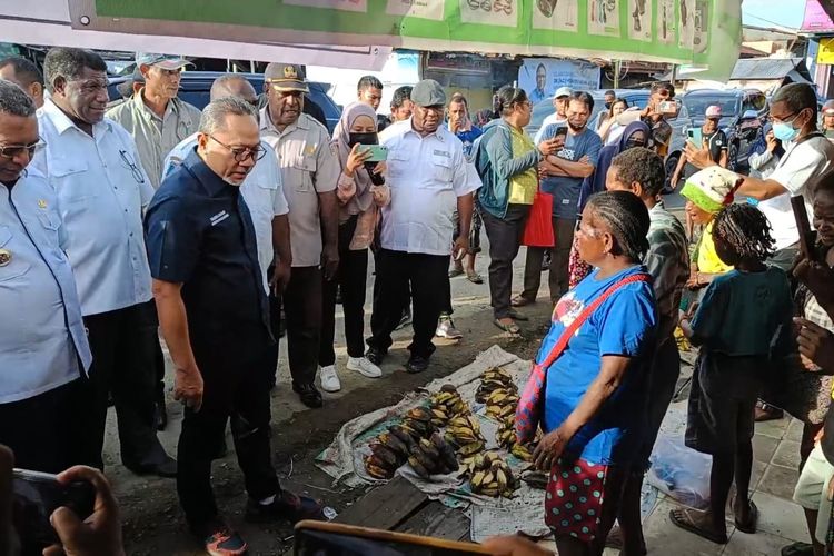 Mendag Zuhas berdialog bersama pedagang asli papua 