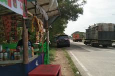 Cerita Enih, Pedagang Warung Dadakan di Jalur Mudik Karawang, Buka 24 Jam dengan Hasil Lumayan