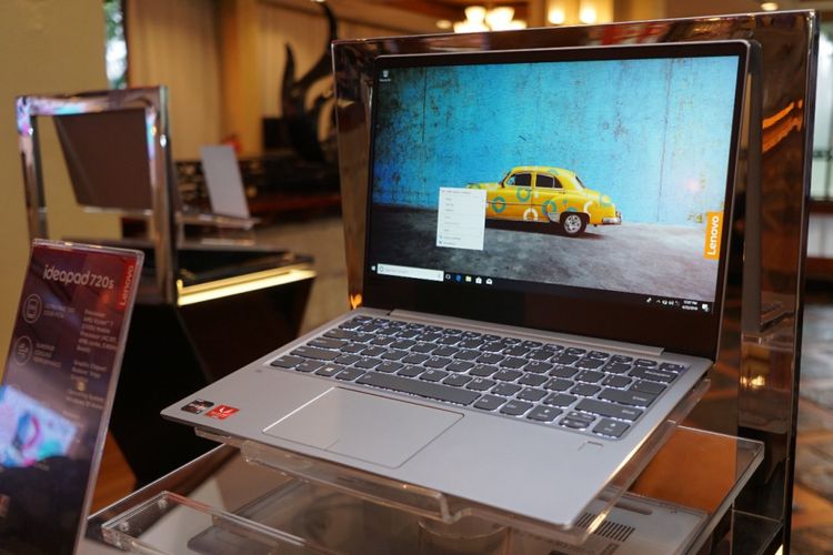 IdeaPad 720S adalah laptop pertama dari Lenovo yang mengusung prosesor seri Ryzen dari AMD.