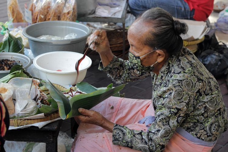 lupis Mbah Satinem