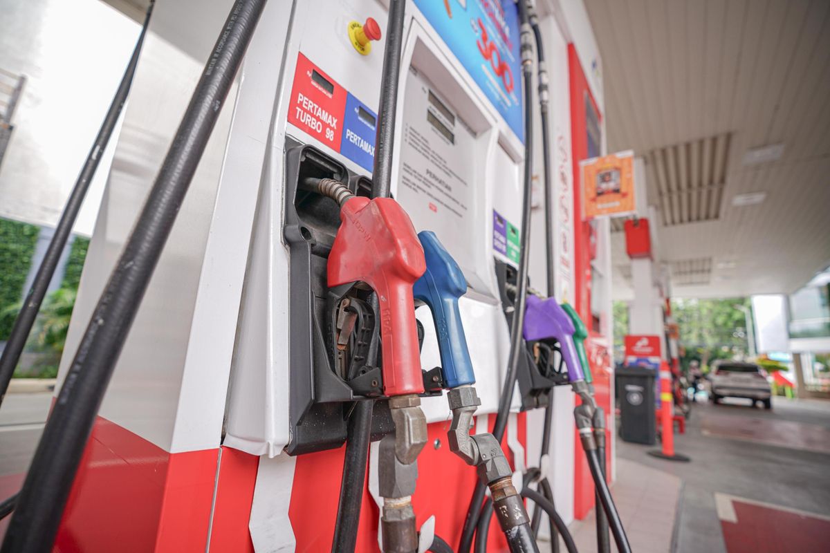 Pertamina menurunkan harga bahan bakar minyak (BBM) nonsubsidi per 29 Maret 2025