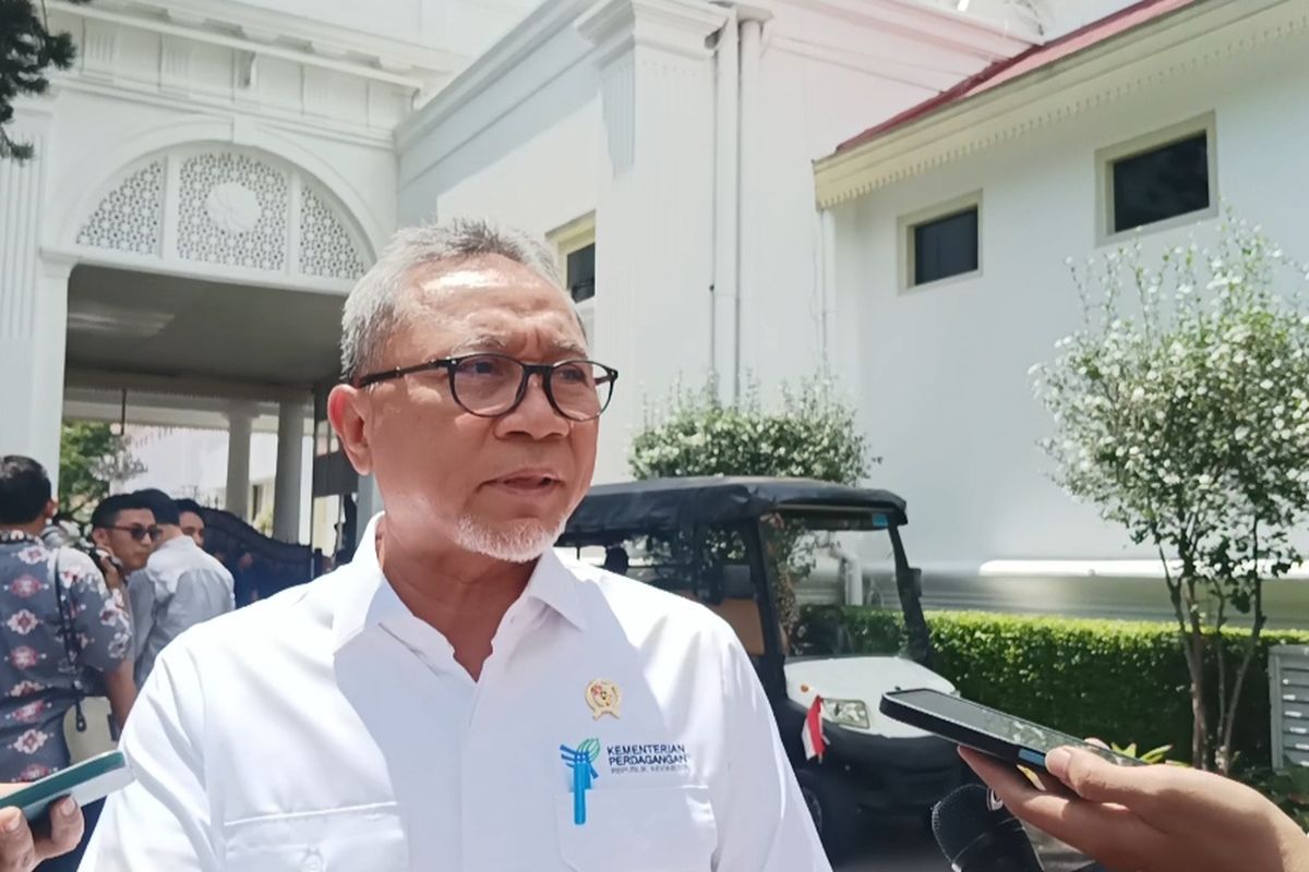 Anggota Dewan Pengarah Tim Kampanye Nasional (TKN) pasangan calon presiden - calon wakil presiden (capres-cawapres) Prabowo Subianto-Gibran Rakabuming Raka, Zulkifli Hasan (Zulhas) di Istana Kepresidenan, Jakarta, Selasa (9/1/2024).