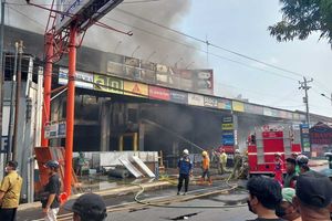 Kebakaran Melanda Trans Home di Jalan Jogja-Solo, Polisi Berlakukan Rekayasa Lalu Lintas