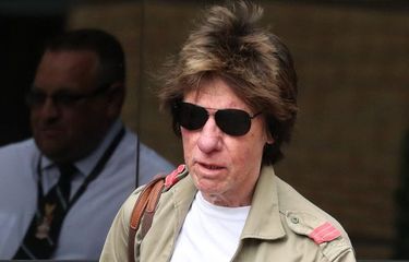 Musisi asal Inggris Jeff Beck difoto pada 2 Juni 2022, saat akan bermain di Sage Gateshead. Jeff Beck meninggal dunia pada Rabu, 11 Januari 2023, pada usia 78 tahun.