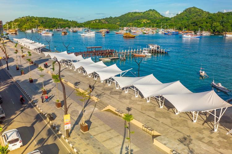 Selama dua tahun penataan (2020-2022), Kawasan Marina Labuan Bajo memiliki wajah baru, bersih, dan semakin cantik. 