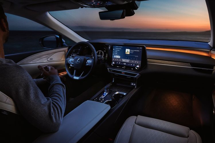 Kabin Generasi terbaru Lexus RX