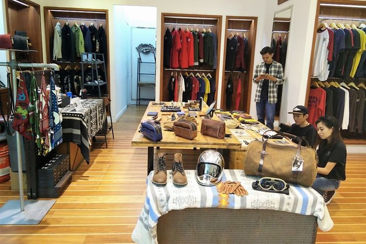 Berbagai barang yang dijual di Gentlemens Pact