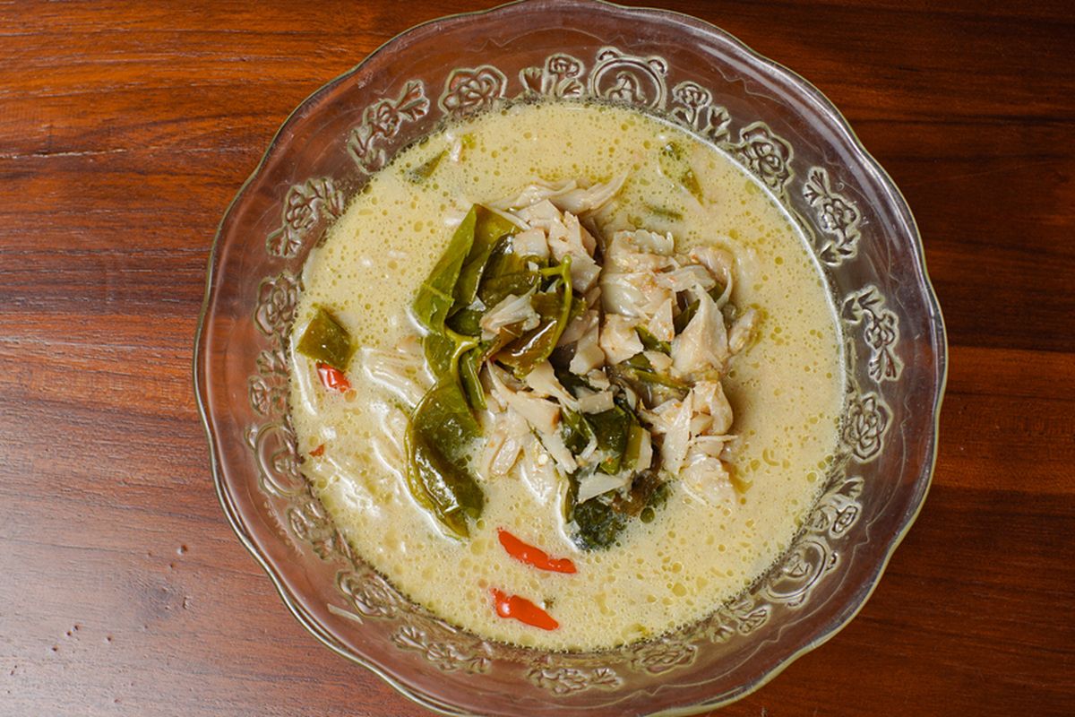 Ilustrasi lodeh tewel, sayur nangka kuah santan. 