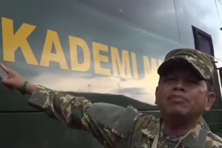 Gubernur Jabar Dedi Mulyadi di acara retreat. 