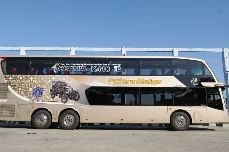 Bus tingkat antar kota antar provinsi dari Dok. PT Putera Mulya Sejahtera.