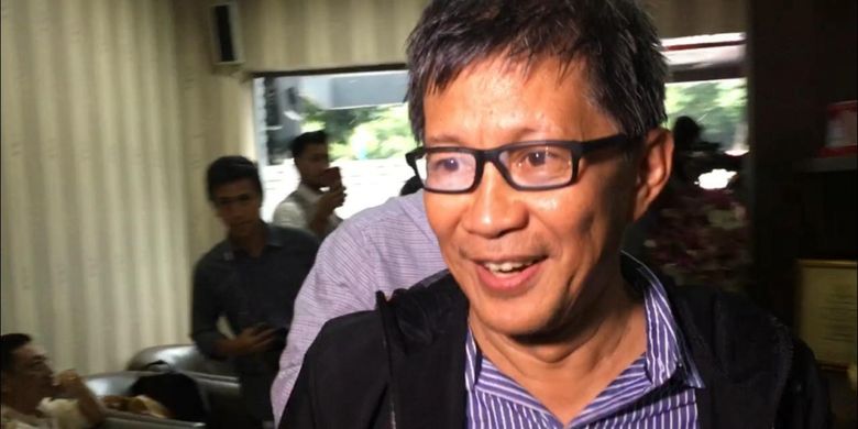 Rocky Gerung penuhi panggilan Polisi atas kasus Sebut Kitab Suci Sebagai Fiksi pada Jumat (1/2/2019) di Polda Metro Jaya, Jakarta Selatan