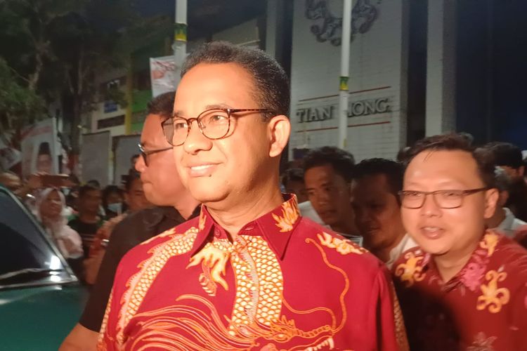 Anies Baswedan di Pecinan, Glodok, Jakarta Barat, Senin (29/1/2024).