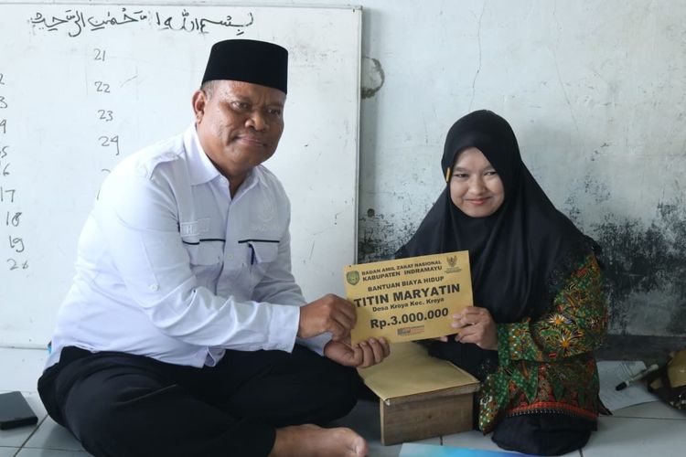 Kisah Titin, Guru Disabilitas di Indramayu, Mengabdi Tanpa Batas Akhirnya Terima Apresiasi