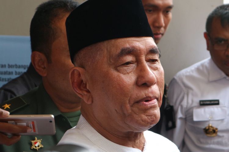 Menteri Pertahanan RI, Ryamizard Ryacudu ketika ditemui di Pondok Pesantren Al-Hikam, Depok, Jawa Barat, Selasa (31/10/2017).