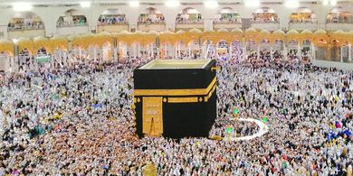 Saudi Terapkan Kontrak Digital Umrah 1448 H, Visa Dibuka 31 Mei