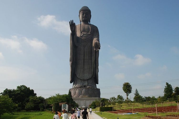 Ushiku Daibutsu