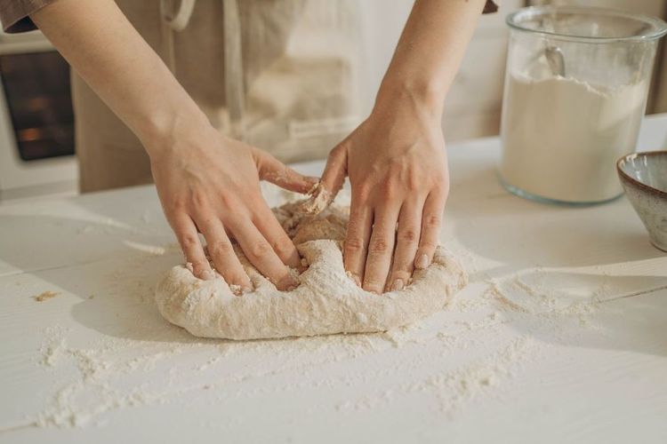 Ilustrasi adonan donat setelah didiamkan.