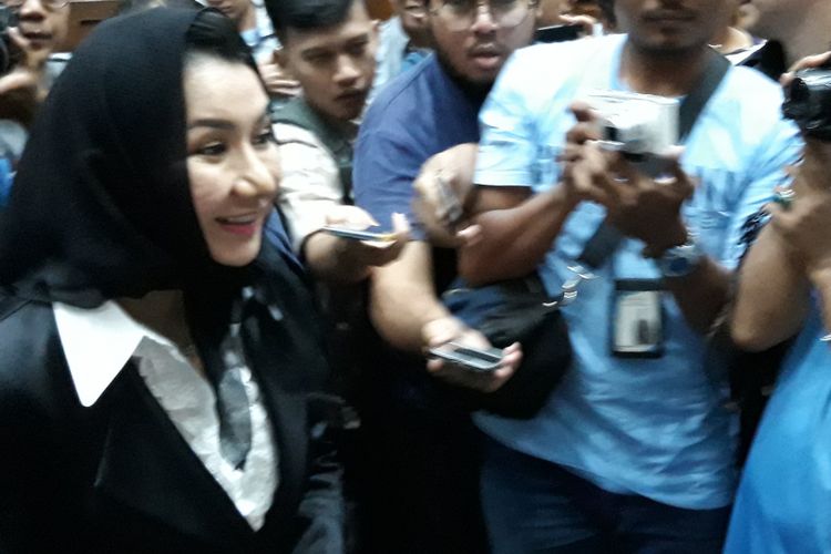 Bupati nonaktif Kutai Kartanegara Rita Widyasari di Pengadilan Tipikor Jakarta, Rabu (21/2/2018).