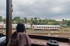 Kafe Pinggir Rel Kereta Api di Malang, Diburu Para Railfans