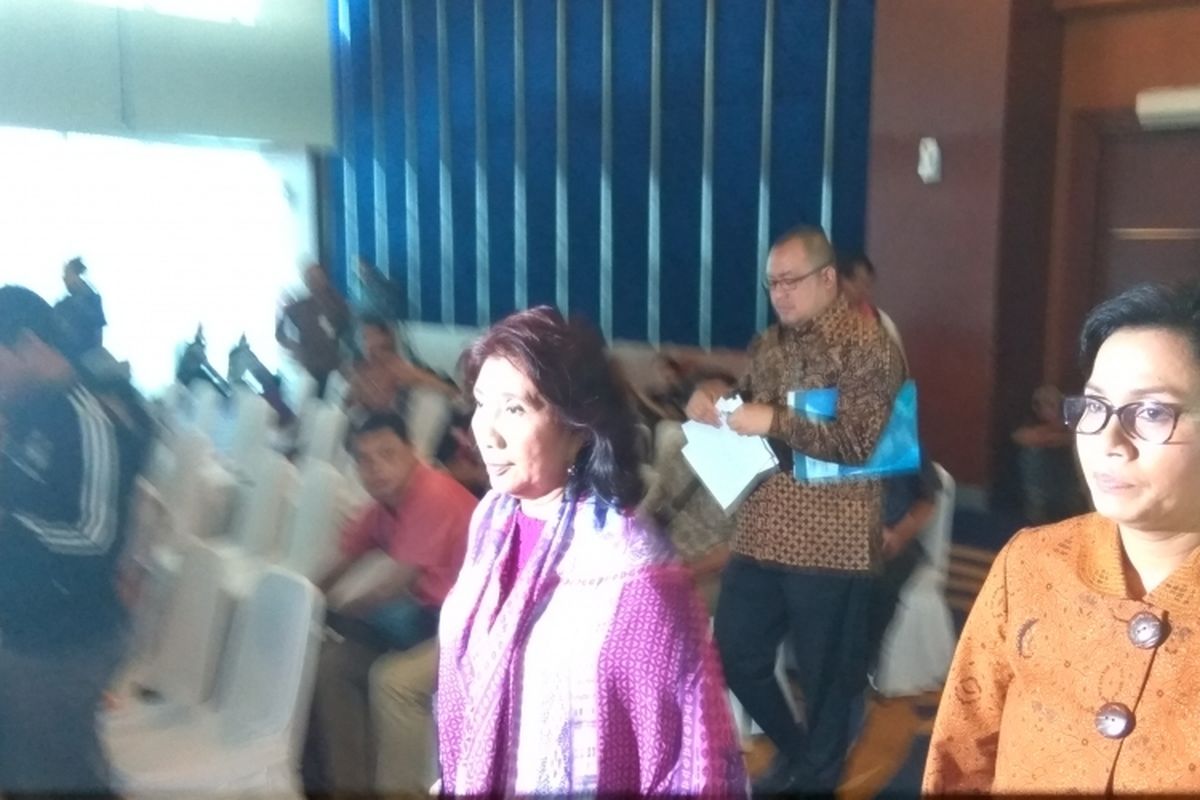 Menteri Keuangan Sri Mulyani Indrawati dan Menteri Kelautan dan Perikanan Susi Pudjiastuti bertemu untuk membahas potensi pajak sektor perikanan di Jakarta, Selasa (14/3/2017).