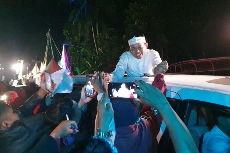 Kang Dedi Mulyadi (KDM) menghadiri acara Menjemput Kemenangan 08 Presiden ke-8 di Kabupaten Tasikmalaya, Jawa Barat, Sabtu (17/6/2023).
