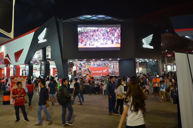 Ilustrasi booth Honda di Jakarta Fair