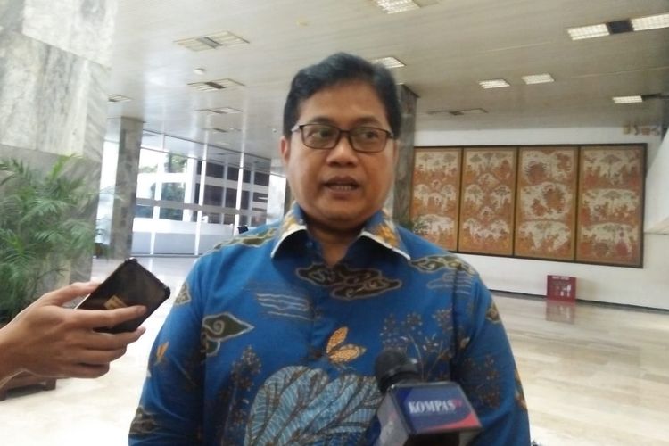 Wakil Ketua Umum PAN, Viva Yoga Mauladi di Kompleks Parlemen, Senayan, Jakarta, Selasa (16/7/2019)