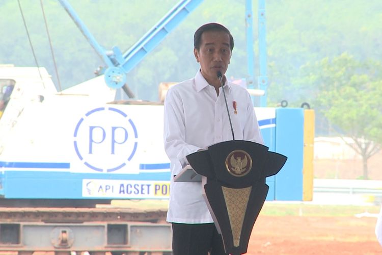 Presiden Joko Widodo saat Groundbreaking Wavin Manufacturing Indonesia di Kabupaten Batang, Senin (3/10/2022)