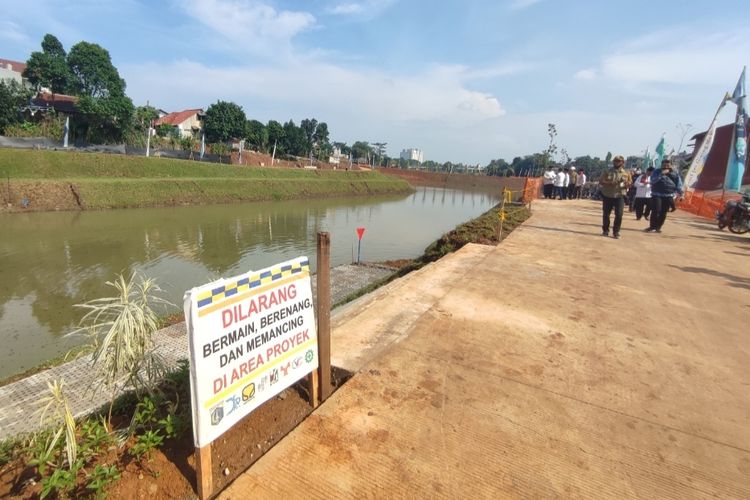 Suasana Waduk Brigif di kawasan Cimpedak, Jagakarsa, Jakarta Selatan yang baru diresmikan oleh Gubernur DKI Jakarta Anies Baswedan pada Kamis (6/10/2022).