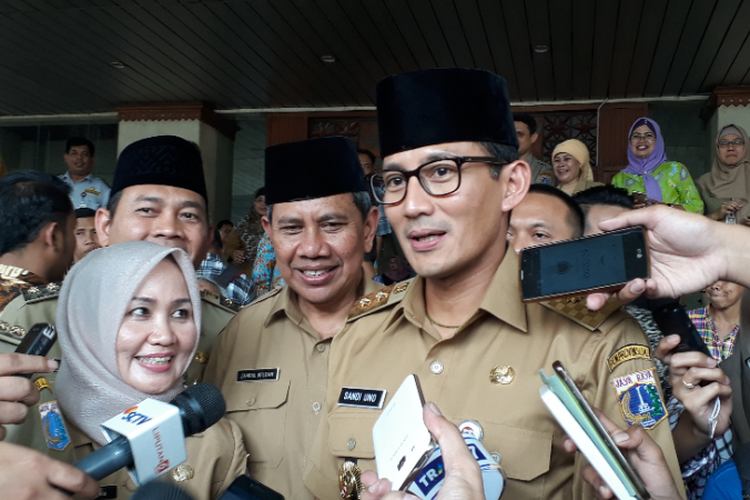 Wakil Gubernur DKI Jakarta Sandiaga Uno di Kantor Wali Kota Jakarta Selatan, Selasa (31/10/2017).