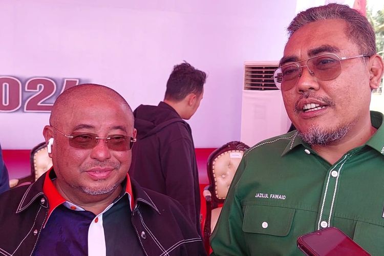 Sekretaris Jenderal PKS Aboe Bakar Al-Habsyi dan Wakil Ketua Umum PKB Jazilul Fawaid usai menghadiri apel gelar pasukan Operasi Mantap Brata 2023-2024 di Lapangan Silang Monas, Jakarta, Selasa (17/10/2023).