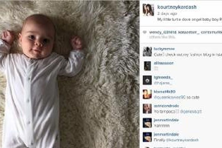 Kourtney Kardashian baru saja mengunggah foto anak ketiganya, yang lahir pada bulan Desember tahun lalu. 
