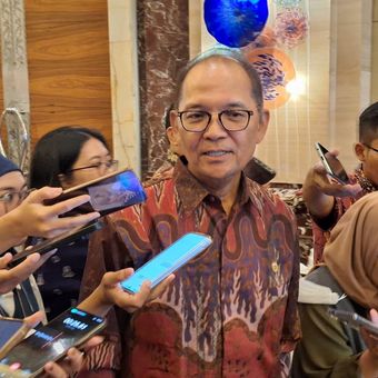 Kepala Eksekutif Pengawas Perasuransian, Penjaminan, dan Dana Pensiun Ogi Prastomiyono dalam kegiatan PPDP Regulatory Dissemination Day 2025, Senin (3/2/2025).