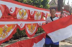 Cerita Dadang dan Wawan, Datang dari Garut ke Palembang untuk Menjual Bendera