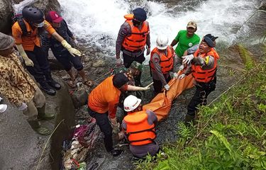 Jasad Siswi SMP-IT Al Hikmah Depok yang Hilang Terseret Arus ...