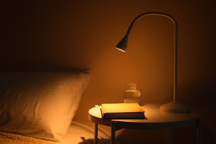 Ilustrasi lampu tidur minimalis