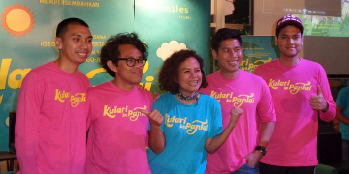 RAN bersama Riri Riza dan Mira Lesmana saat menghadiri syukuran menjelang proses shooting film Kulari ke Pantai di Kopi 89, Kemang Raya, Jakarta Selatan, Rabu (7/3/2018).