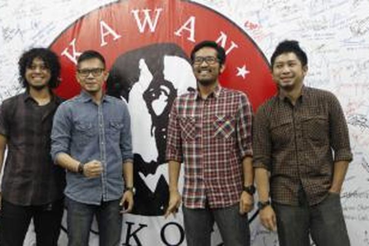 Band SamSonS hadir di Posko Kawan Jokowi, Jalan Dharmawangsa IV, Jakarta Selatan, Kamis (10/7/2014) malam.