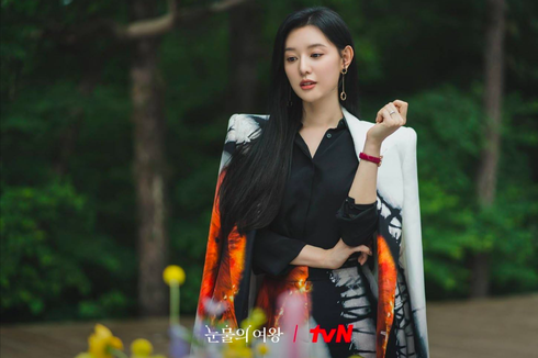 Outfit Mewah Kim Ji Won di Queen of Tears, Pancarkan Aura Chaebol 