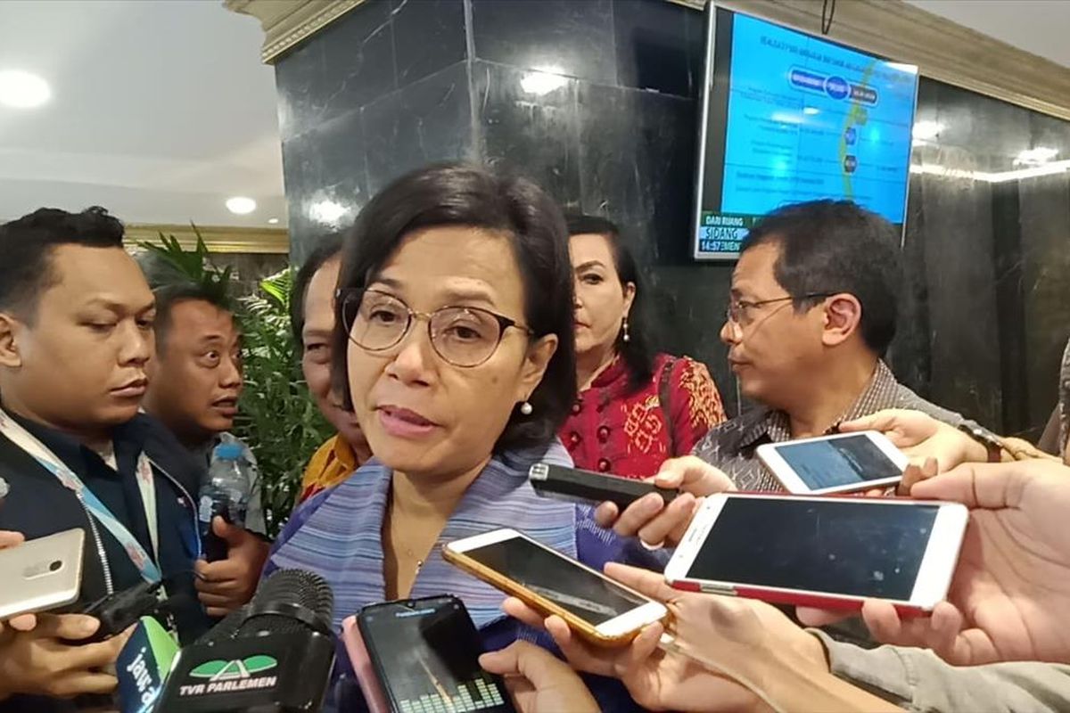 Menteri Keuangan Sri Mulyani saat menghadiri rapat konsultasi Anggaran Pagu Indikatif DPR Tahun 2020 di Gedung DPR Jakarta, Kamis (20/6/2019).