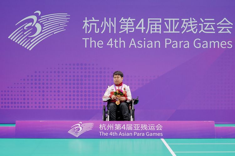 Atlet Felix Ardi Yudha meraih medali emas dari nomor individual BC2 putra cabang olahraga boccia Asian Para Games Hangzhou 2022 di Hangzhou Gymnasium, Hangzhou, China, Rabu (25/10/2023). Felix berhasil mengalahkan Lee Chee Hong asal Malaysia dengan skor 5-3.