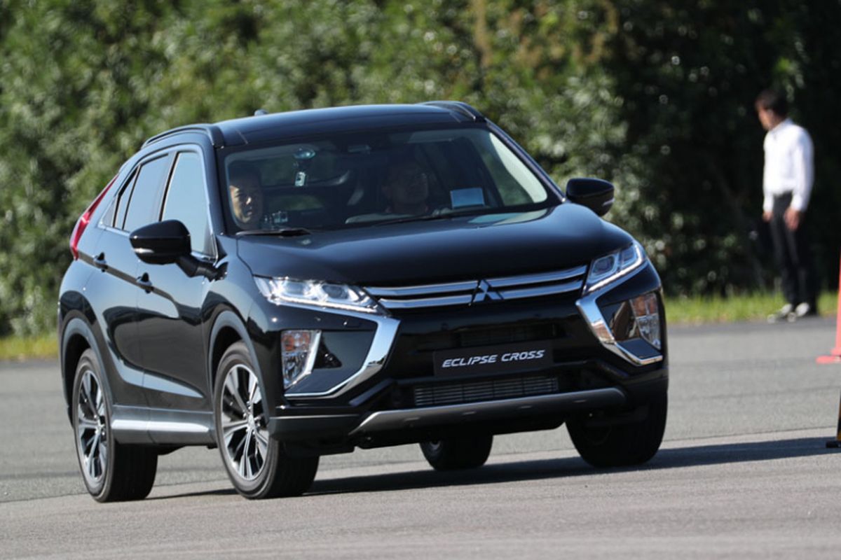 Kompas.com menjajal SUV terbaru Mitsubishi Eclipse Cross di Okazaki, Jepang.