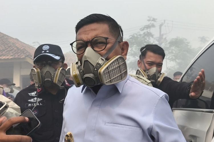 Kebakaran TPA Jatiwaringin Belum Padam, Andra Soni Minta Bupati dan Wali Kota Cek Seluruh TPA