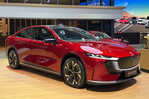 Mazda 6e Mulai Dikirim ke Konsumen Akhir Agustus 2026