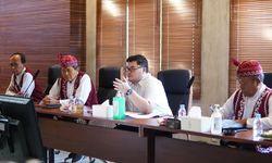 Buka Pertukaran Pelajar untuk Siswa SMA Dharma Wanita, Mas Dhito: Ada Beasiswa S1 di Australia